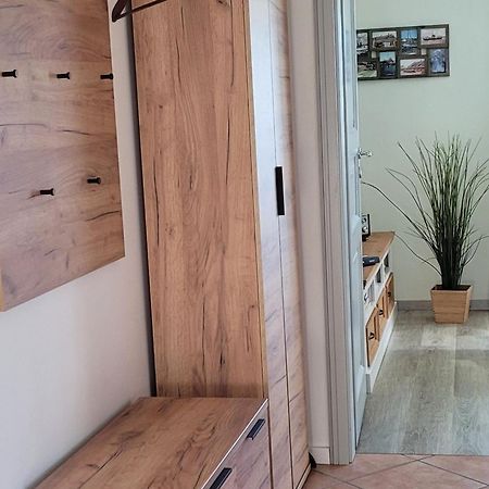 Ferienwohnung Im Roten Haus Stahlbrode Eksteriør billede